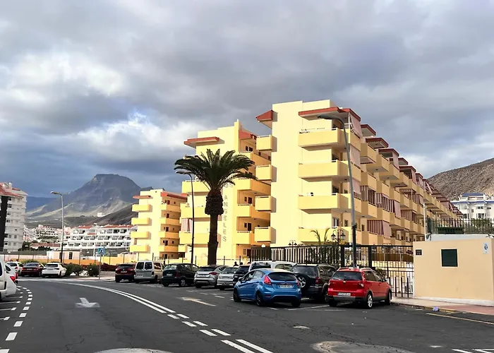 Seaview And Sunset Modern Apartment